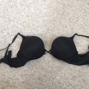 Victoria’s Secret bombshell bra
